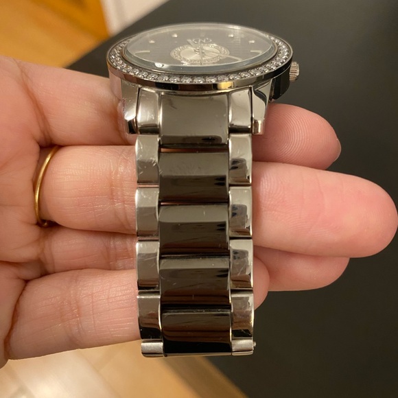 Caroline neron watch - Picture 2 of 5